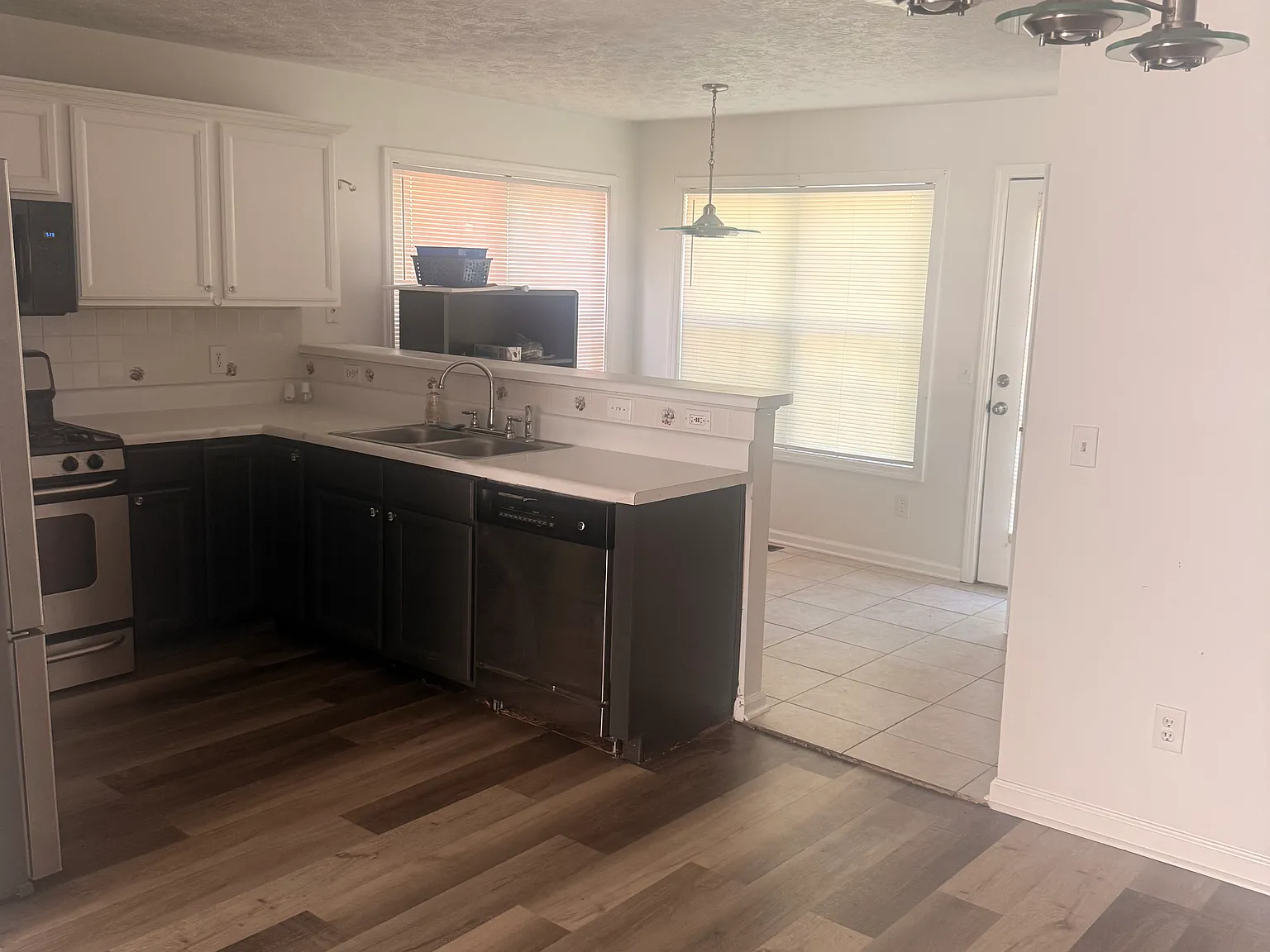 2 bed, 2.5 bath, 600 sqft, $1,750 — Photo 4