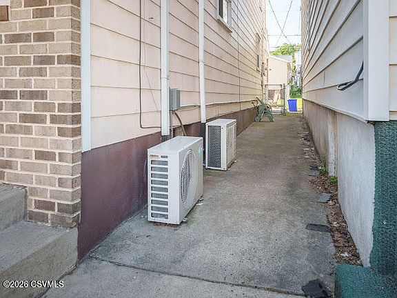 5th image of 1216 Scott St