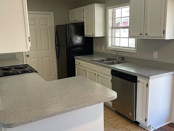 Nice updated kitchen 