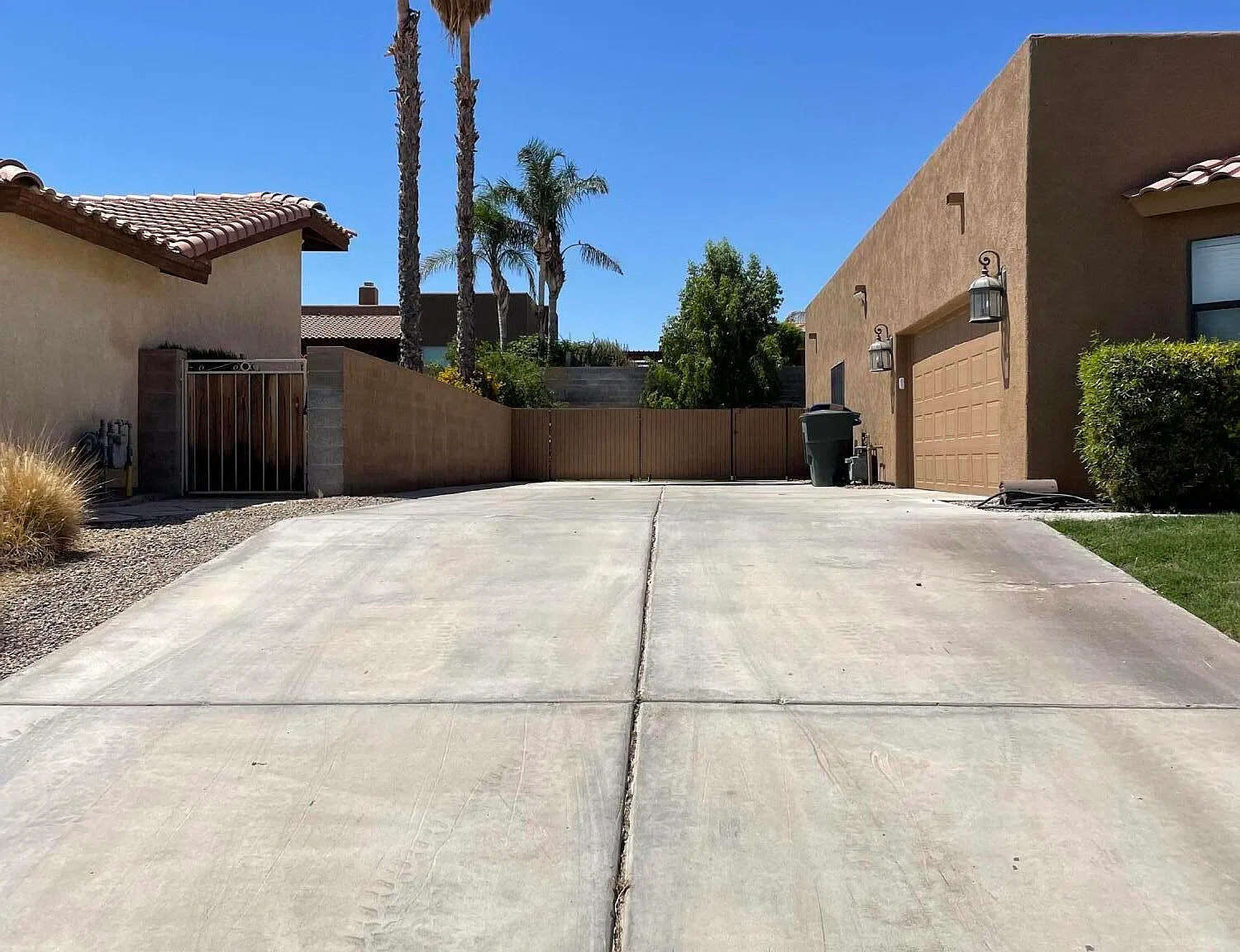 4 bed, 2.0 bath, 2600 sqft, $2,975 — Photo 3