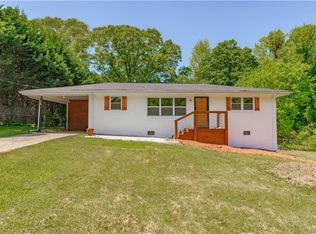 6520 Dodgen Rd SW, Mableton, GA 30126