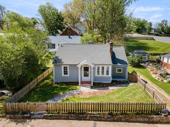 110 Hays Ave, Staunton, VA 24401