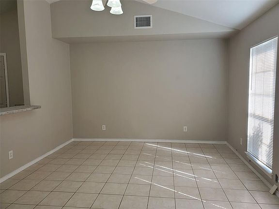 5th image of 9443 Gonzales Dr