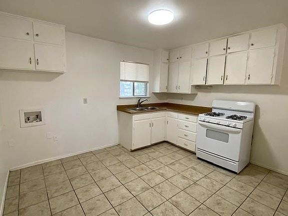 4th image of 1811 W Sanford St