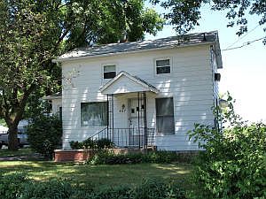 1st image of 427 E 4th Ave