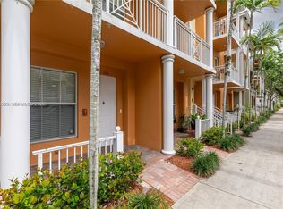 365 SW 13th Ter, Fort Lauderdale, FL 33312