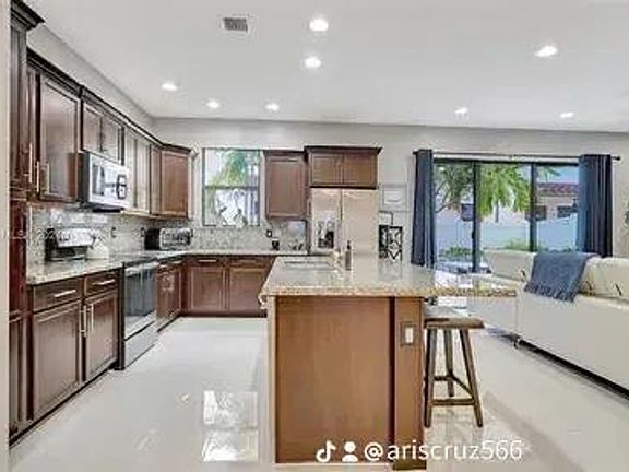 3rd image of 20908 NW 1st Dr #0