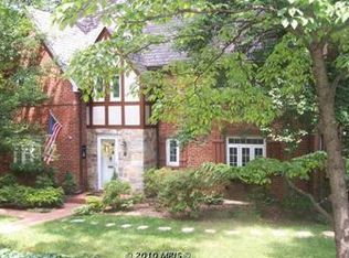 1035 26th St S, Arlington, VA 22202