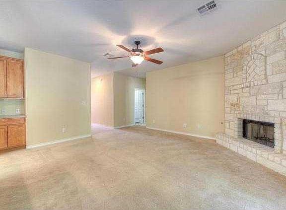 4th image of 1102 Riverlawn Dr