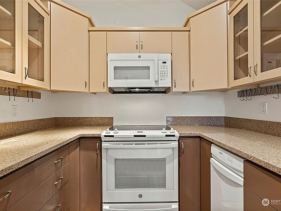 4th image of 495 Robinwood Drive NE