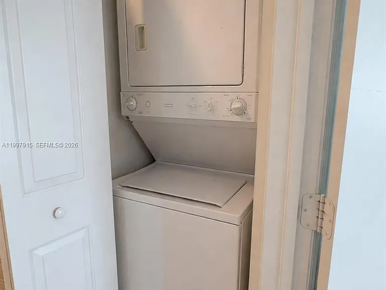 7900 Harbor Island Dr #706 — Photo 26
