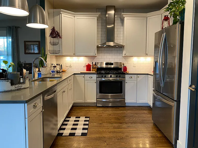 707 Eva St — Photo 5