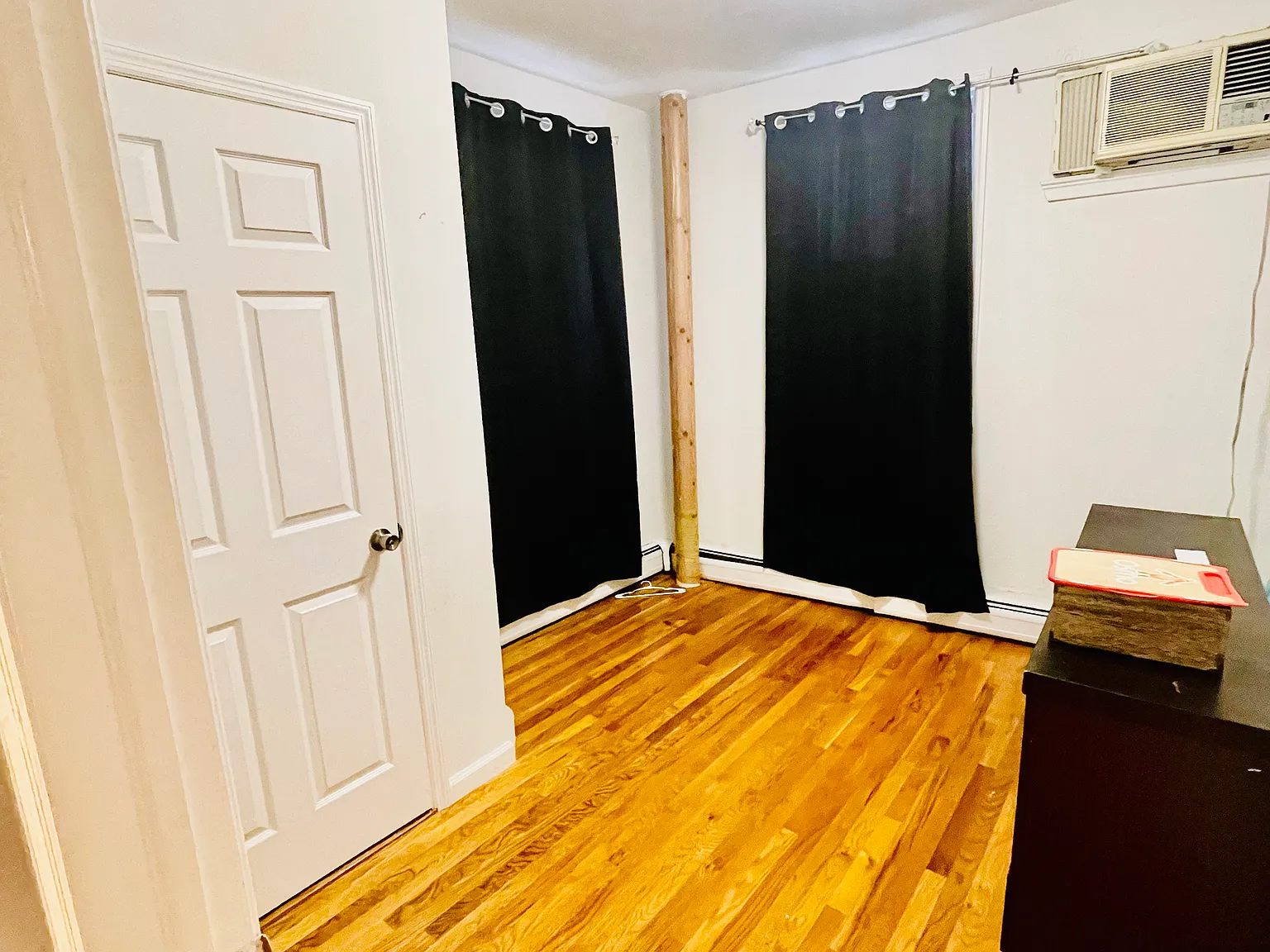 117 Avenue C — Photo 4