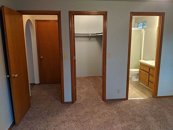 4th image of 10011 NE 77th Cir