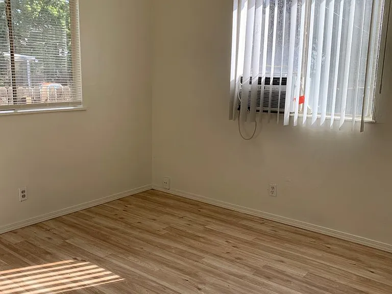 295 Skaggs St #B — Photo 3
