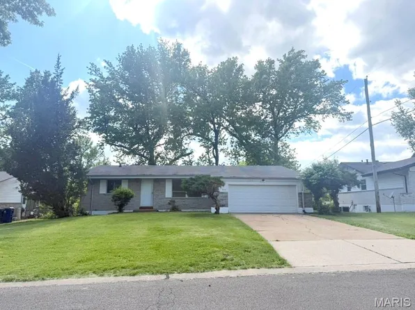 11165 Prentice Dr, Saint Louis, MO 63136