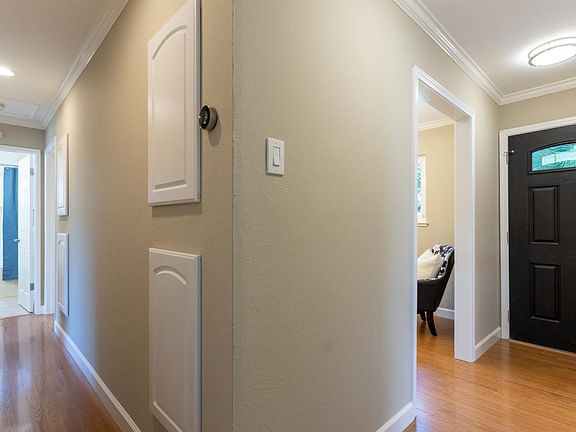 4th image of 2058 Los Padres Blvd