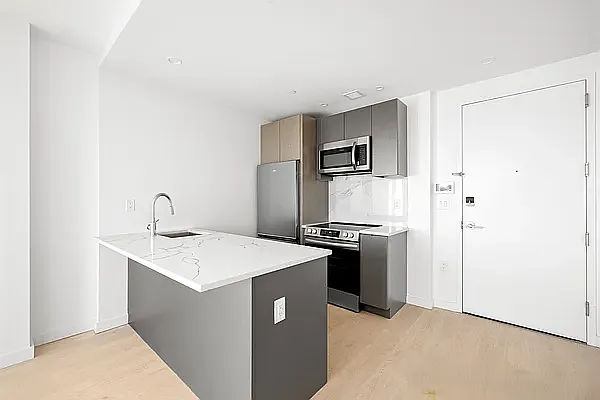 Rented by CW Realty Property Management LLC | media 25