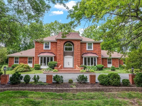 14044 Montrachet Ln, Chesterfield, MO 63017