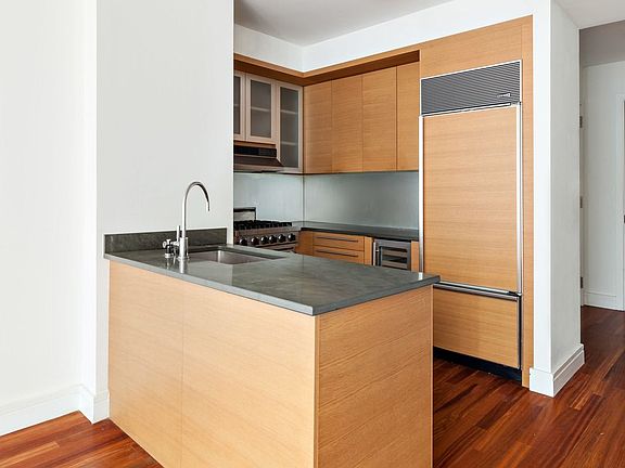 2nd image of 30 West St APT 6D