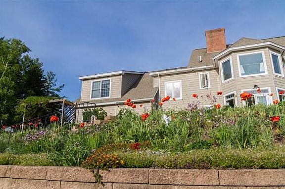 2nd image of 5 Shaw Dr