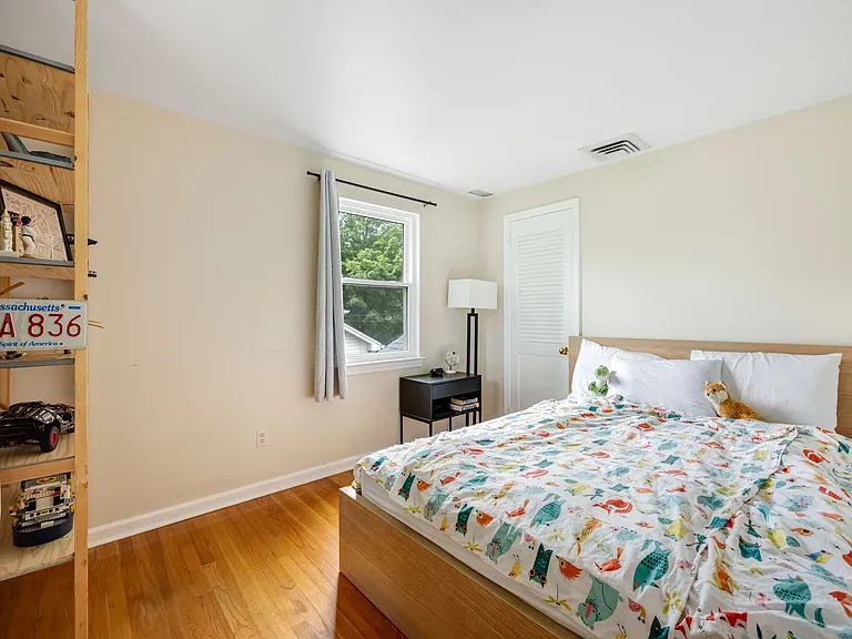 48 Jefferson Ave — Photo 23