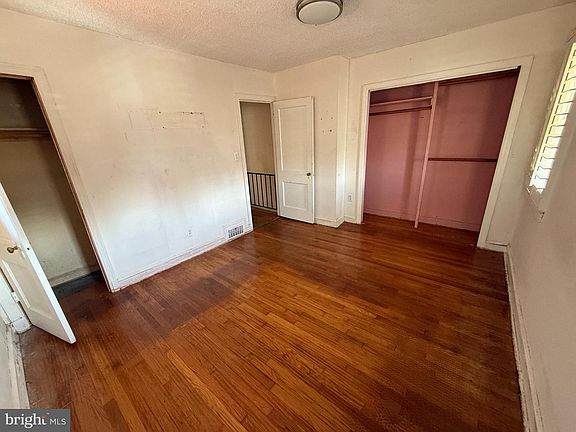 3rd image of 3048 M St SE
