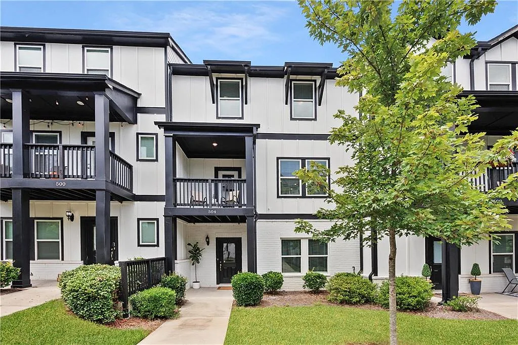 4 bed, 3.5 bath, 2175 sqft, $2,850 — Photo 1