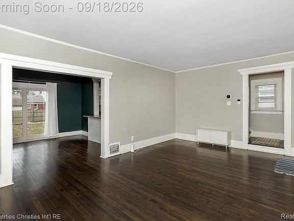 5th image of 800 Jewell St