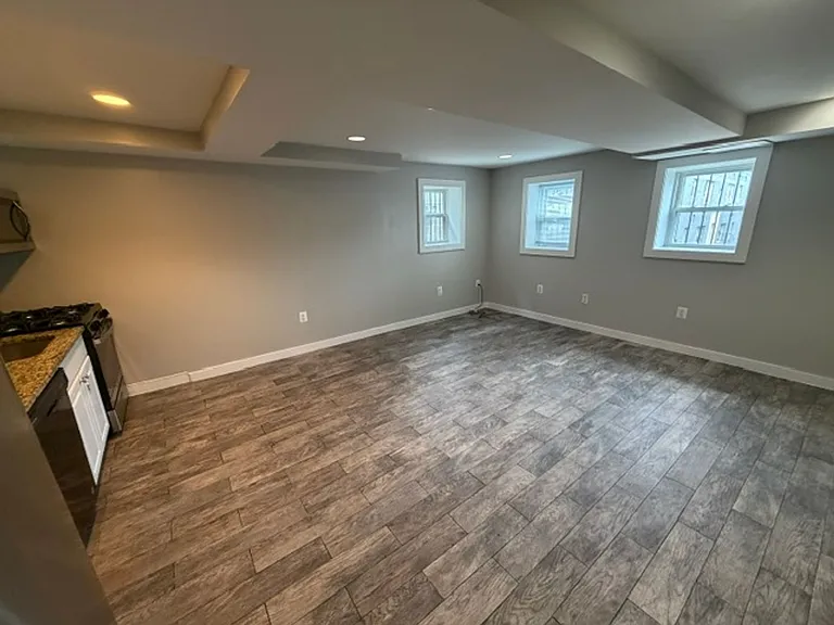 74 Webster St NE — Photo 17