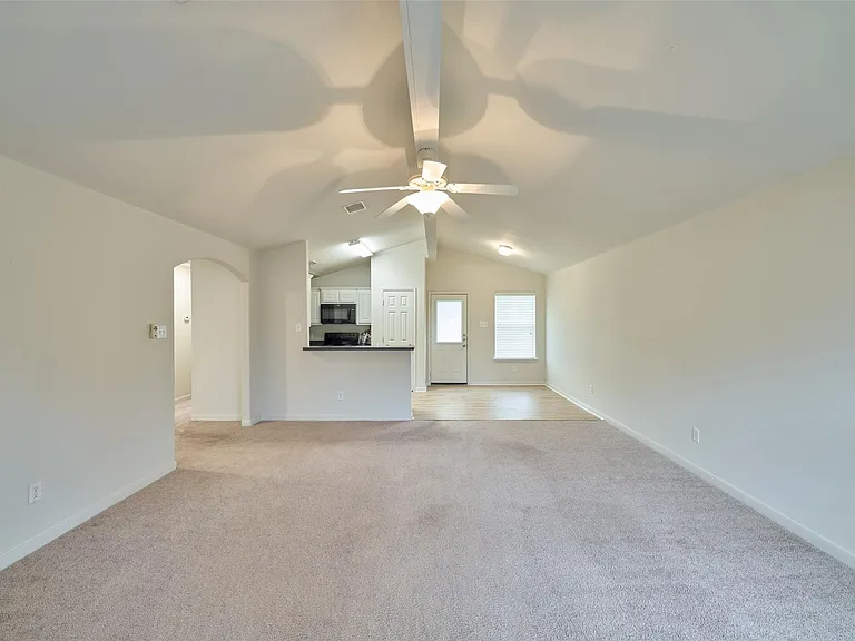 4243 Medina River Loop — Photo 10