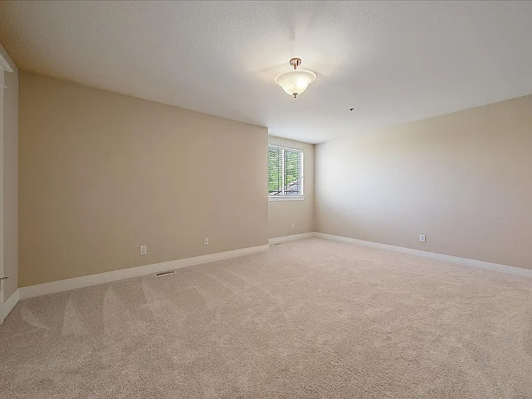 6265 Diamond Ridge Pkwy — Photo 23