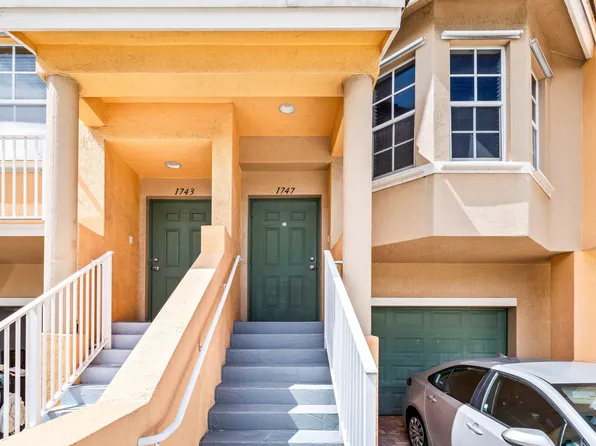 1747 NE 6th Street, Boynton Beach, FL 33435