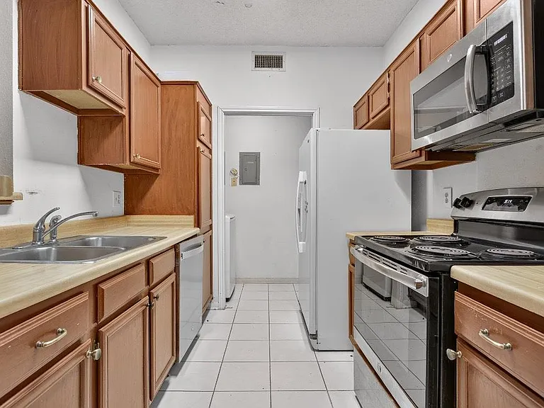 8241 Sands Point Dr #159 — Photo 8