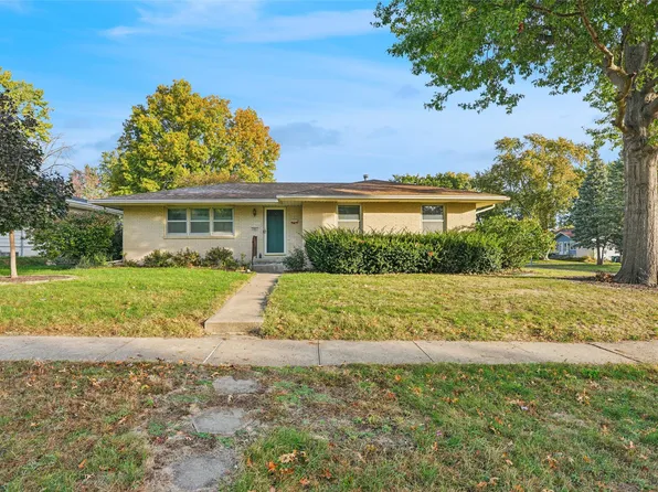 7901 Airline Ave, Urbandale, IA 50322