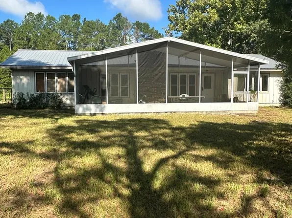 6469 SE 67th Ct, Trenton, FL 32693