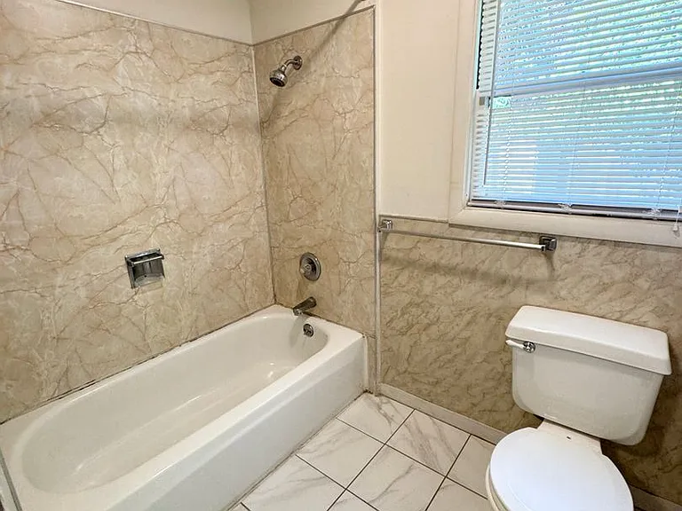 461 Walnut St — Photo 10