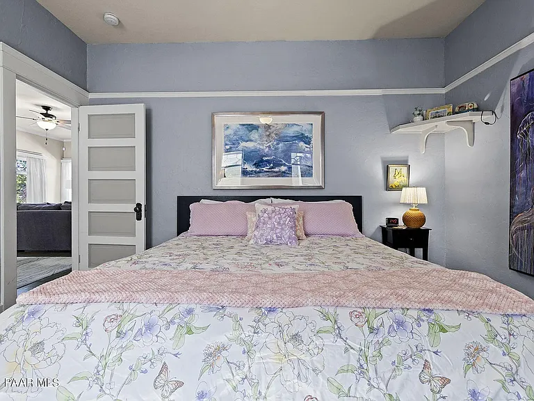 301 S Mount Vernon Ave — Photo 11