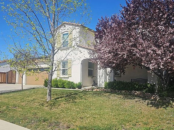 2nd image of 925 Poppy Dr