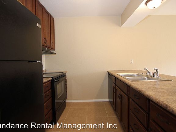 4th image of 519 Landview St APT B