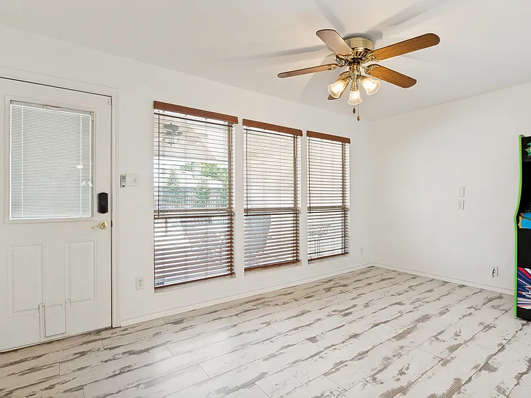 1005 De Pauw Dr — Photo 21