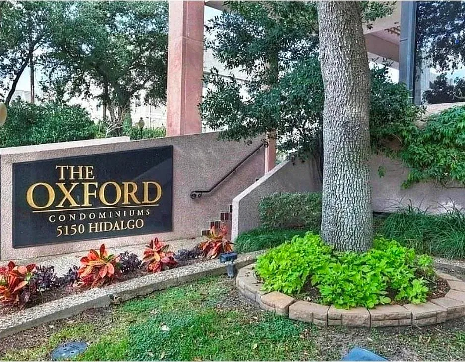 5150 Hidalgo St UNIT 1503, Houston TX - Owner Finance Home