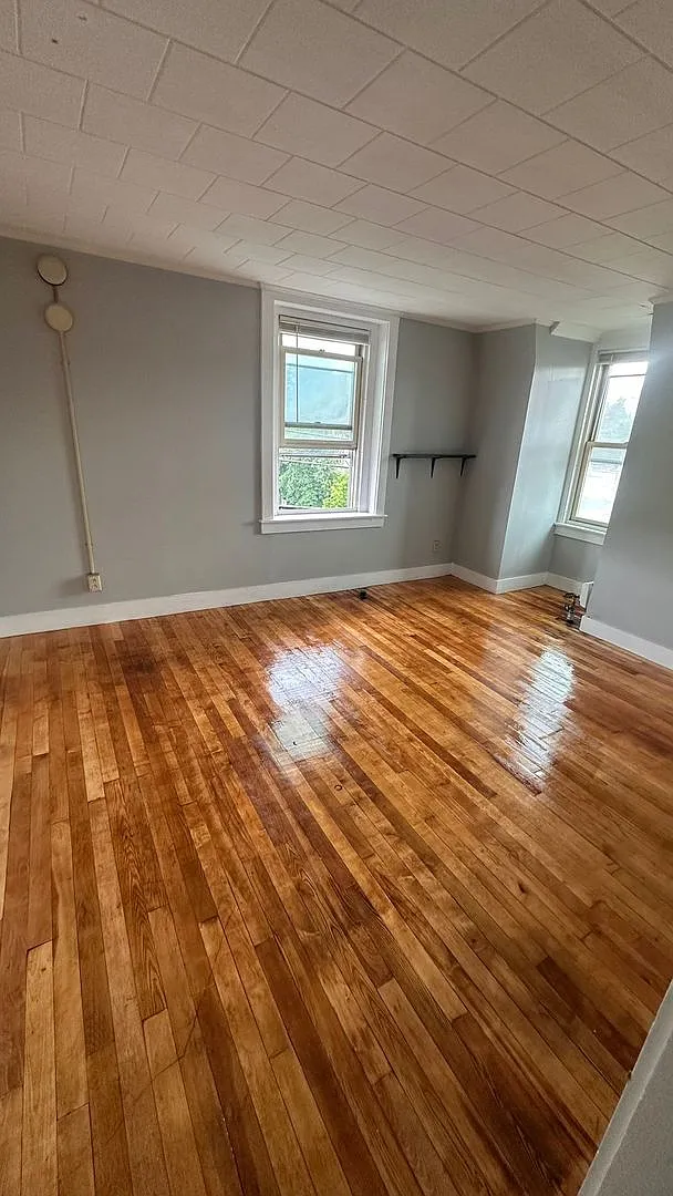 57 Broad St — Photo 1