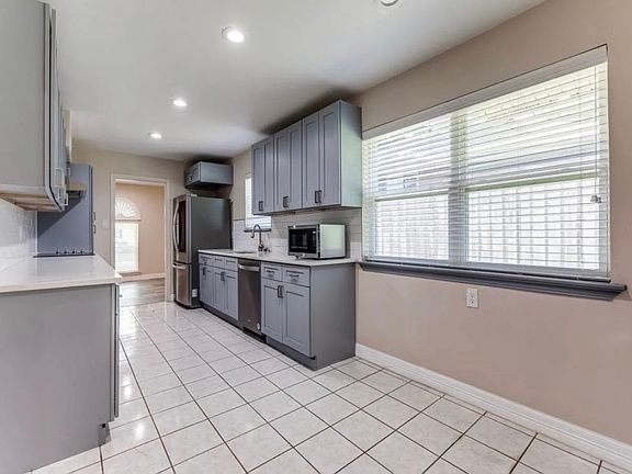 4th image of 7969 Greenhollow Ln