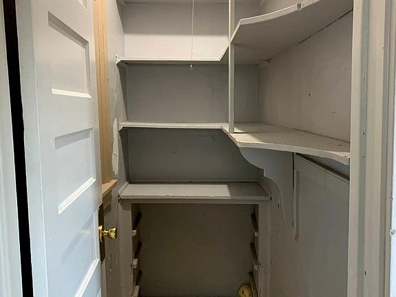 4th image of 636 S 14th Ave APT 2