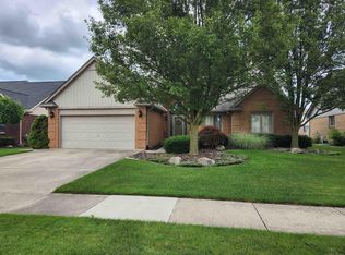 51542 Willow Springs Dr, Macomb, MI 48042