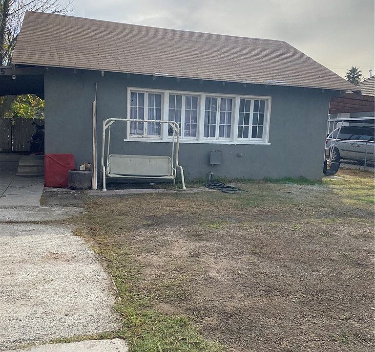 1st image of 185 E 10th St