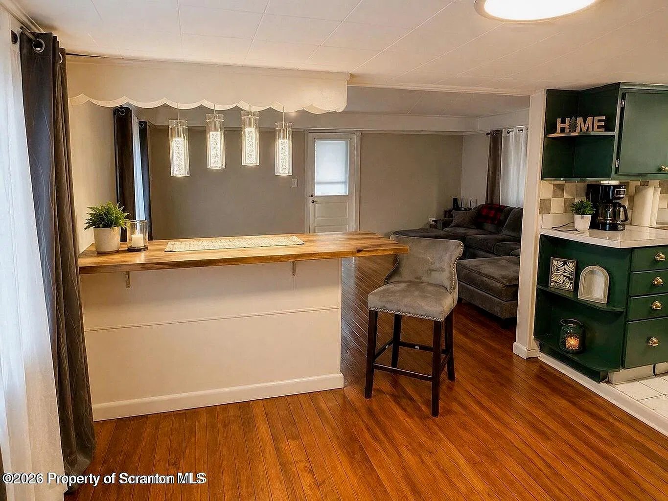 2 bed, 1.0 bath, 1015 sqft, $1,650 — Photo 4