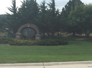 1652 Saint Augustine Cir, Hubertus, WI 53033