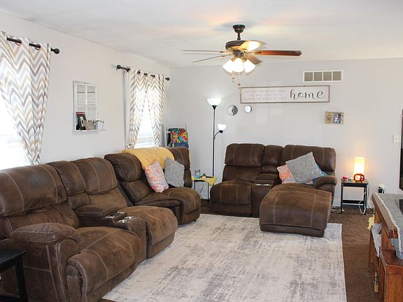 3rd image of 2217 Southview Dr